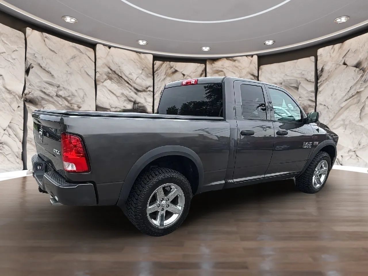 Used 2017 RAM 1500 Express w/ Express Value Package AWD/4WD image 9