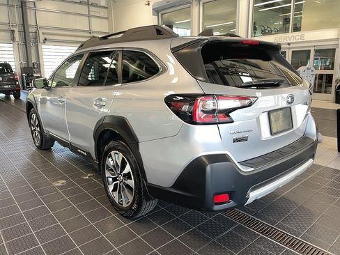 Used 2024 Subaru Outback Limited AWD/4WD image 18