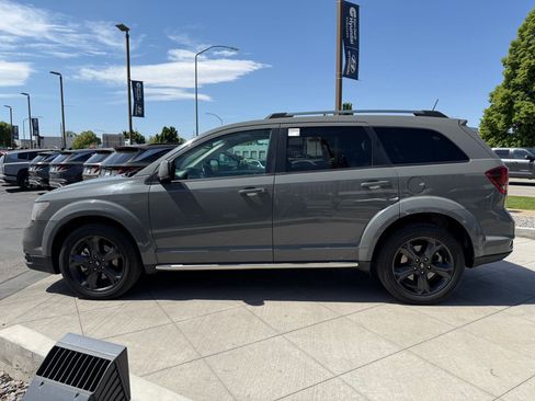 Used 2020 Dodge Journey Crossroad FWD image 8