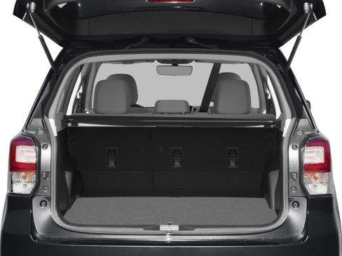 Used 2017 Subaru Forester 2.5i Premium image 12