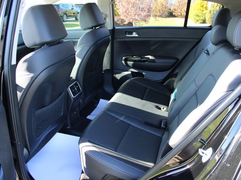 Used 2020 Kia Sportage EX image 8