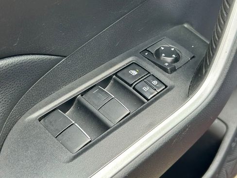 Used 2020 Toyota RAV4 XLE Premium FWD image 23