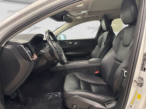 Used 2021 Volvo S60 T6 Momentum AWD/4WD image 10