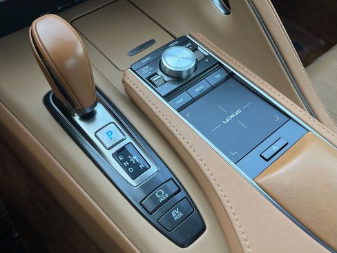 Used 2018 Lexus LC 500h w/ Touring Package image 38