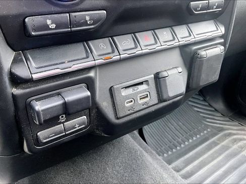 Used 2020 Chevrolet Silverado 1500 LT w/ All-Star Edition AWD/4WD image 30