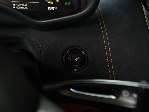 Used 2017 McLaren 570S RWD image 27