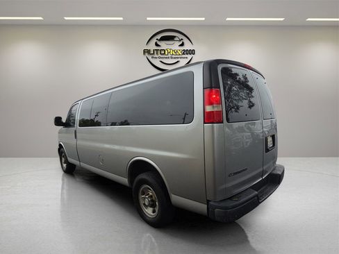 Used 2017 Chevrolet Express 3500 LT w/ LT Preferred Equipment Group image 5