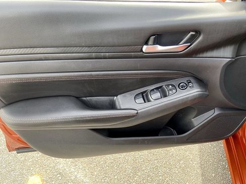 Certified 2022 Nissan Altima 2.5 SR image 9