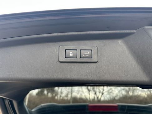 Used 2025 Subaru Outback Limited image 24