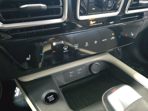 New 2026 Nissan Sentra SL w/ Floor Mat Package FWD image 22