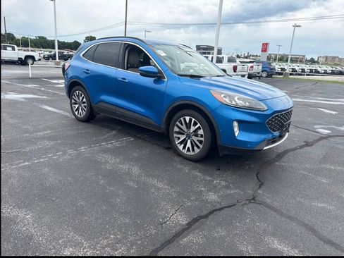 Used 2020 Ford Escape Titanium AWD/4WD image 3