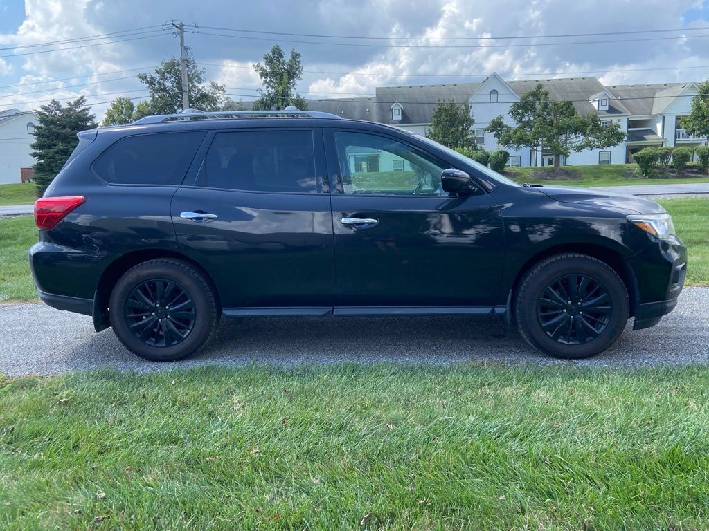 Used 2020 Nissan Pathfinder SV AWD/4WD image 6