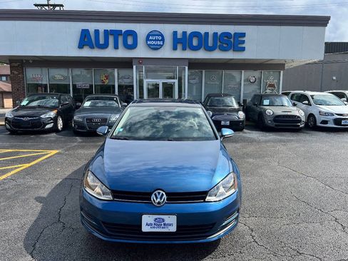 Used 2015 Volkswagen Golf S FWD image 2