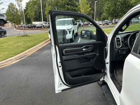 Used 2023 RAM 1500 Big Horn AWD/4WD image 7