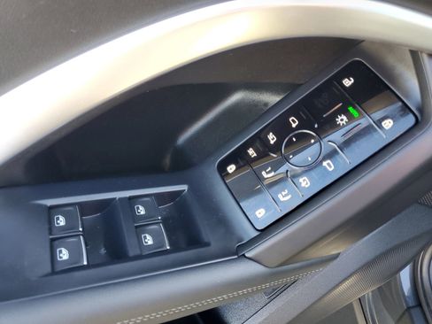 Used 2025 Audi Q5 Premium w/ Convenience Package image 22