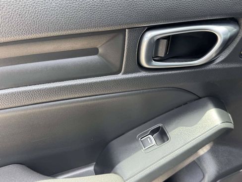Used 2025 Honda Civic Sport image 43