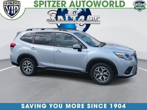 Used 2024 Subaru Forester Premium AWD/4WD image 2