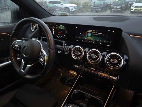 Used 2023 Mercedes-Benz GLA 250 4MATIC image 10