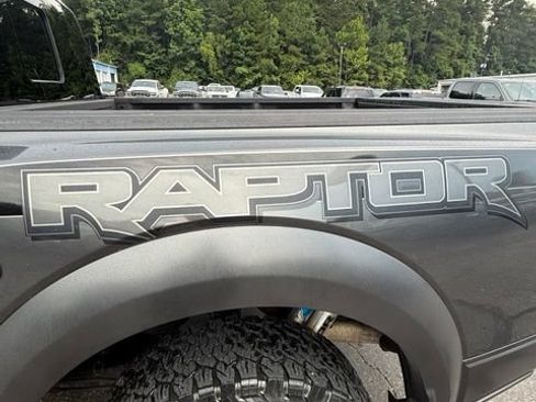 Used 2018 Ford F150 Raptor w/ Equipment Group 802A Luxury AWD/4WD image 9