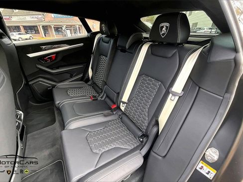 Used 2024 Lamborghini Urus S image 23