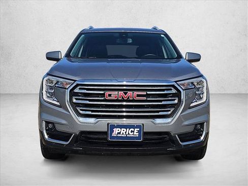 Certified 2024 GMC Terrain SLT w/ Infotainment Package II AWD/4WD image 2