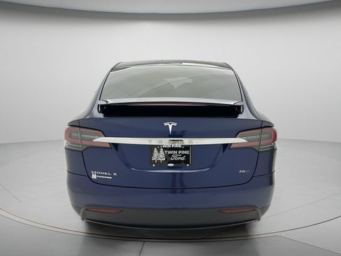Used 2018 Tesla Model X 75D AWD/4WD image 4