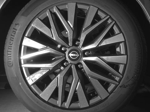 Used 2025 Nissan Altima 2.5 SV FWD image 15