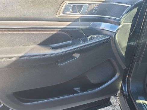 Used 2017 Ford Explorer Sport image 9