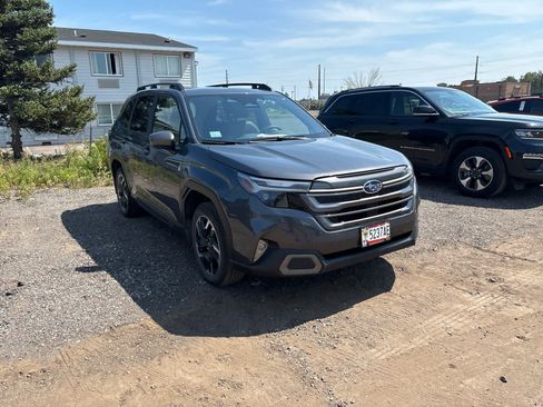 Used 2025 Subaru Forester Limited AWD/4WD image 6