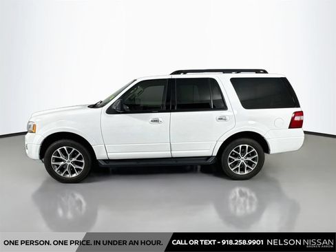 Used 2016 Ford Expedition XLT w/ Equipment Group 201A RWD image 8