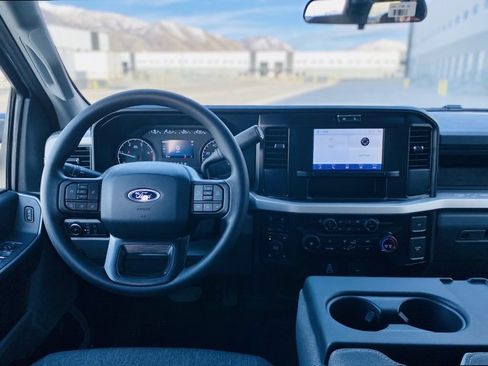 New 2026 Ford F350 4x4 Crew Cab Super Duty image 13