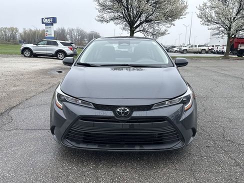 Used 2024 Toyota Corolla LE image 3