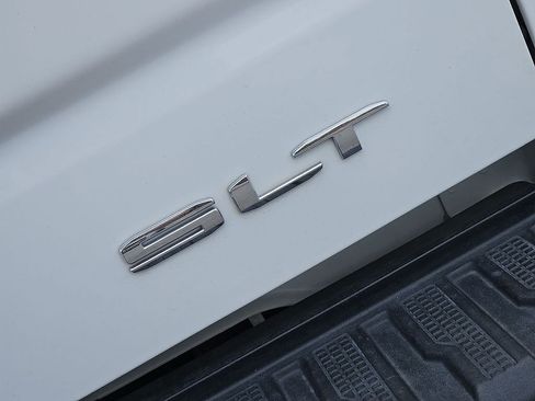 Used 2025 GMC Sierra 1500 SLT AWD/4WD image 8
