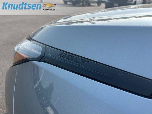 Used 2027 Chevrolet Bolt RS w/ Technology Package FWD image 10