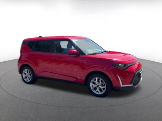 Used 2025 Kia Soul LX w/ LX Technology Package FWD video 2