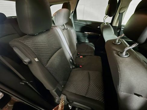 Used 2015 Dodge Journey SXT w/ Flexible Seating Group image 26