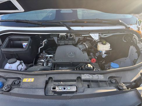 Used 2025 Mercedes-Benz Sprinter 2500 image 26