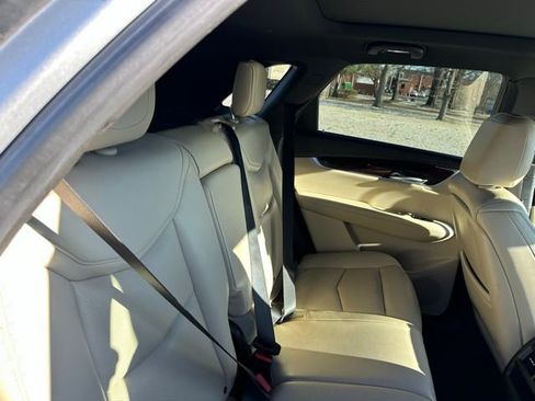 Used 2017 Cadillac XT5 Luxury w/ Driver Awareness Package image 23