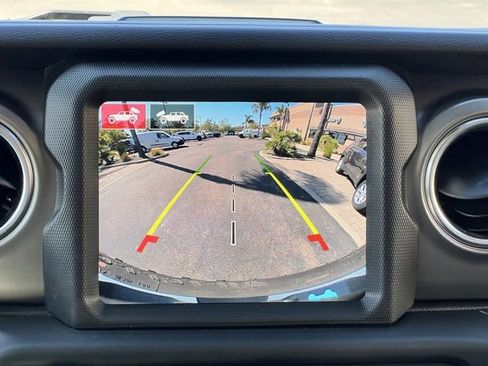 Used 2022 Jeep Wrangler Unlimited Rubicon 4xe w/ Cold Weather Group image 29