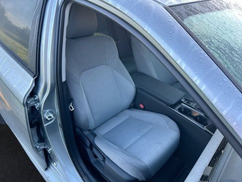 Used 2026 Toyota Camry LE FWD image 31