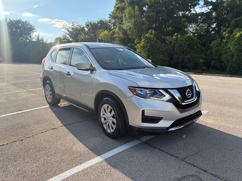 Used 2017 Nissan Rogue S FWD image 7