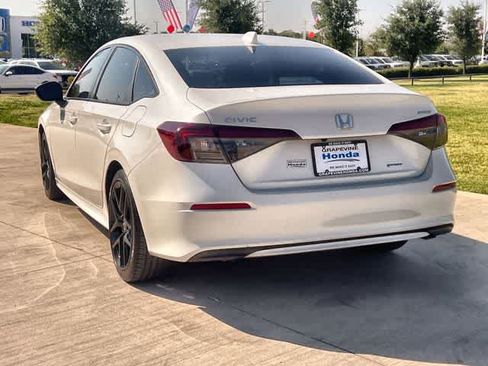 Used 2025 Honda Civic Sport image 5