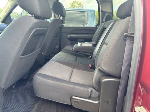 Used 2013 Chevrolet Silverado 2500 LT w/ Interior Plus Package AWD/4WD image 16