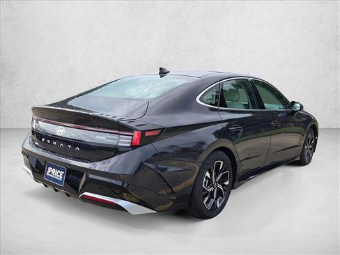 Used 2025 Hyundai Sonata SEL FWD image 5