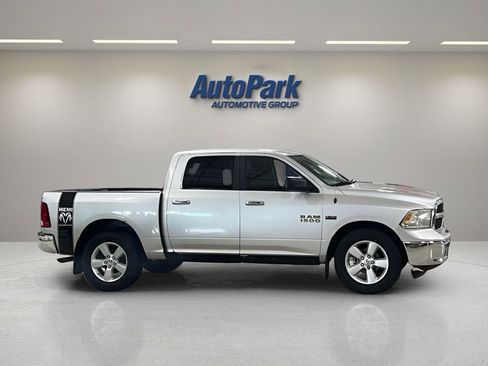 Used 2017 RAM 1500 Classic SLT AWD/4WD image 7