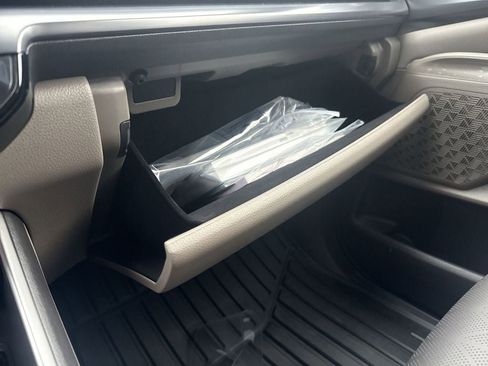 New 2026 Kia Carnival LXS image 42