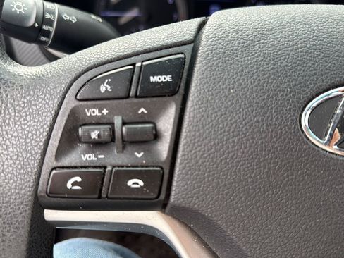Used 2019 Hyundai Tucson SE AWD/4WD image 11