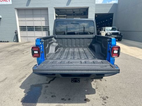 New 2026 Jeep Gladiator Sport AWD/4WD image 24