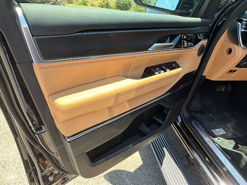 New 2026 Jeep Grand Wagoneer Summit AWD/4WD image 15
