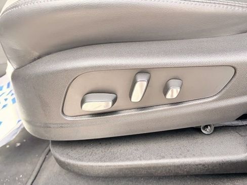 Used 2024 Cadillac XT5 Premium Luxury image 17